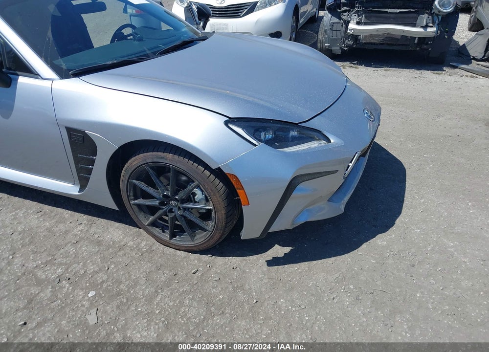 2024 TOYOTA GR86 PREMIUM VIN: JF1ZNBE13R8755010