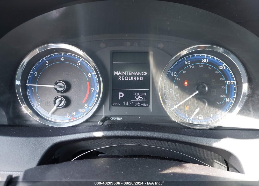 2019 TOYOTA COROLLA LE VIN: 2T1BURHE0KC145288