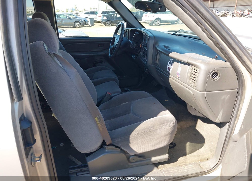 2005 GMC SIERRA 1500 SLE VIN: 1GTEC19T55E192106