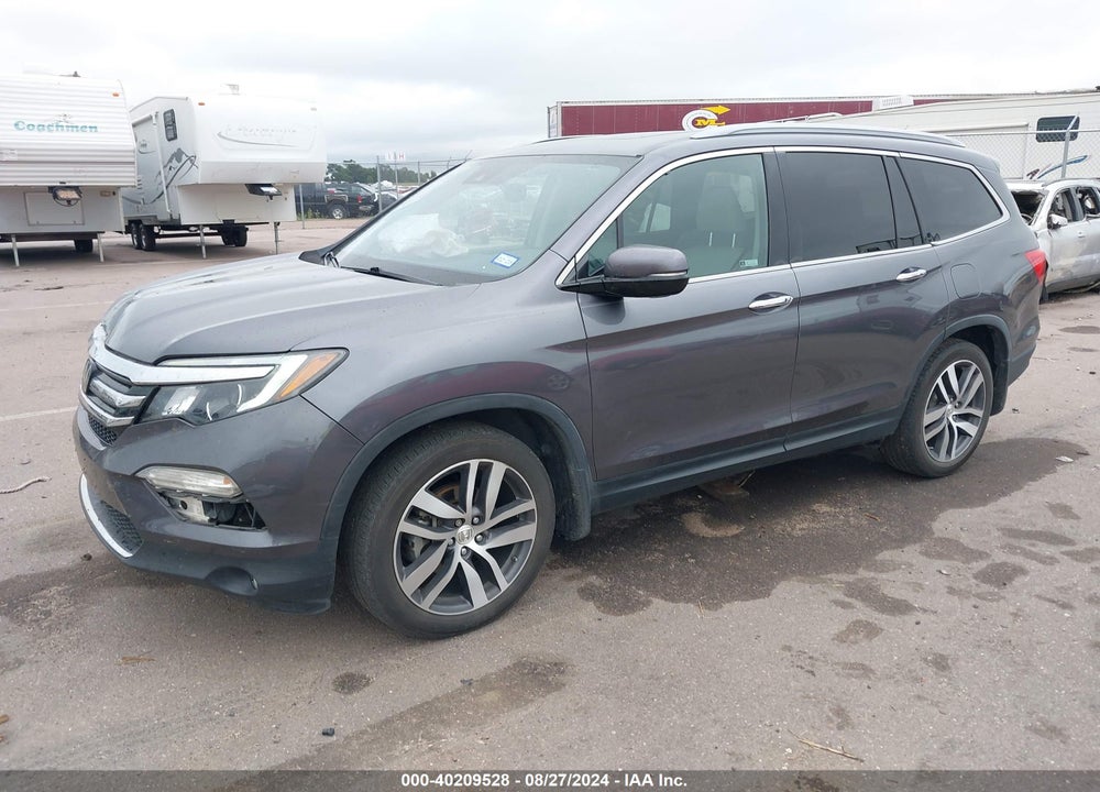 2018 HONDA PILOT TOURING VIN: 5FNYF5H95JB010270