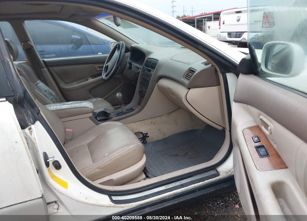 2000 LEXUS ES 300 VIN: JT8BF28G4Y5083806