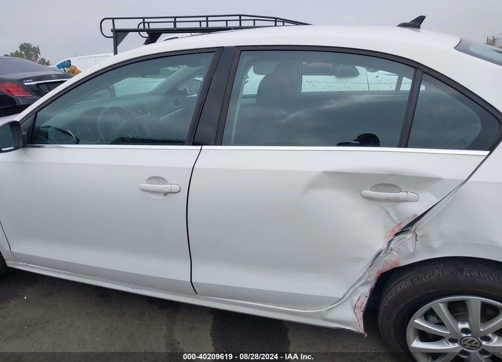 2014 VOLKSWAGEN JETTA 1.8T SE VIN: 3VWD17AJ4EM376653