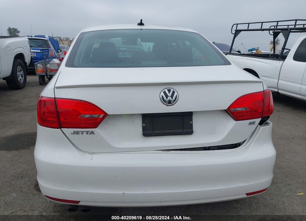 2014 VOLKSWAGEN JETTA 1.8T SE VIN: 3VWD17AJ4EM376653