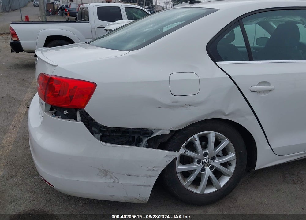 2014 VOLKSWAGEN JETTA 1.8T SE VIN: 3VWD17AJ4EM376653