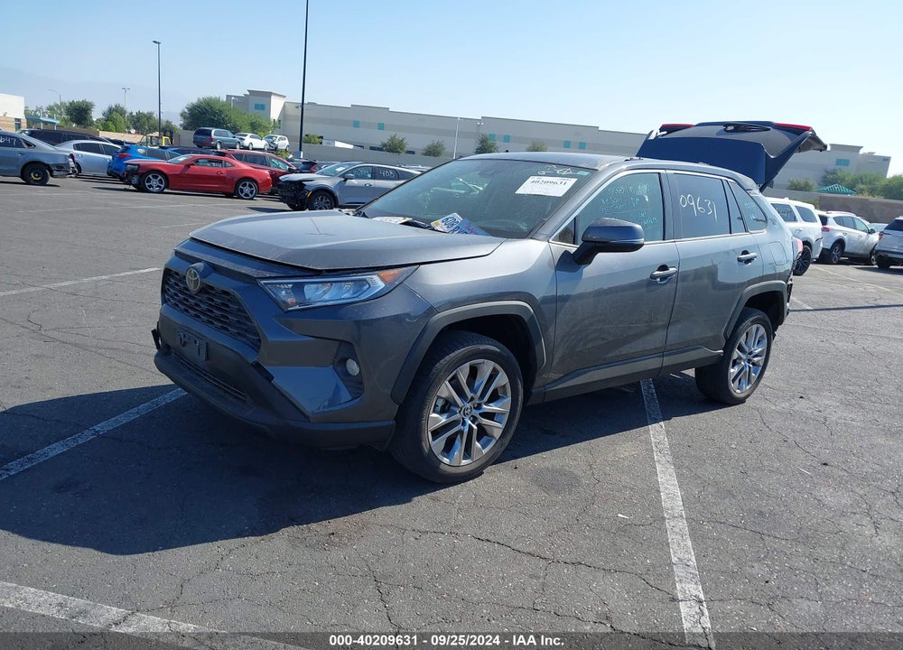 2020 TOYOTA RAV4 XLE PREMIUM VIN: JTMA1RFV0LD529390