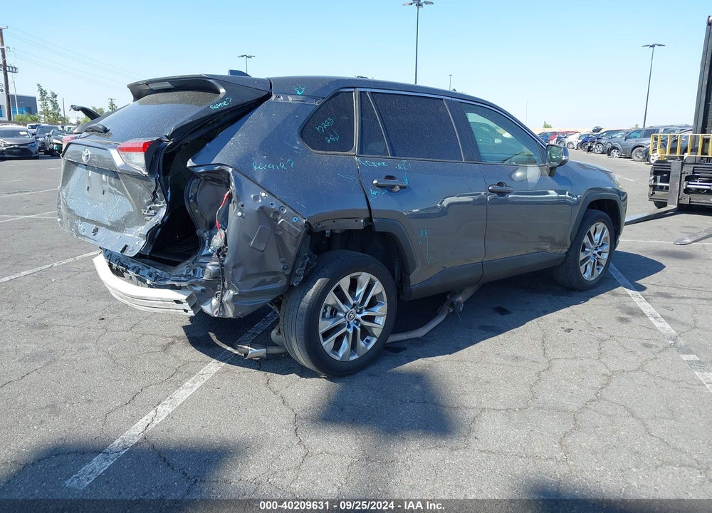 2020 TOYOTA RAV4 XLE PREMIUM VIN: JTMA1RFV0LD529390