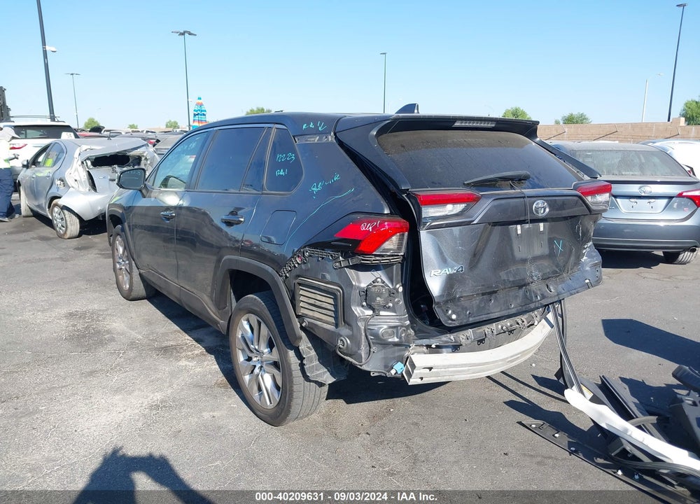 2020 TOYOTA RAV4 XLE PREMIUM VIN: JTMA1RFV0LD529390