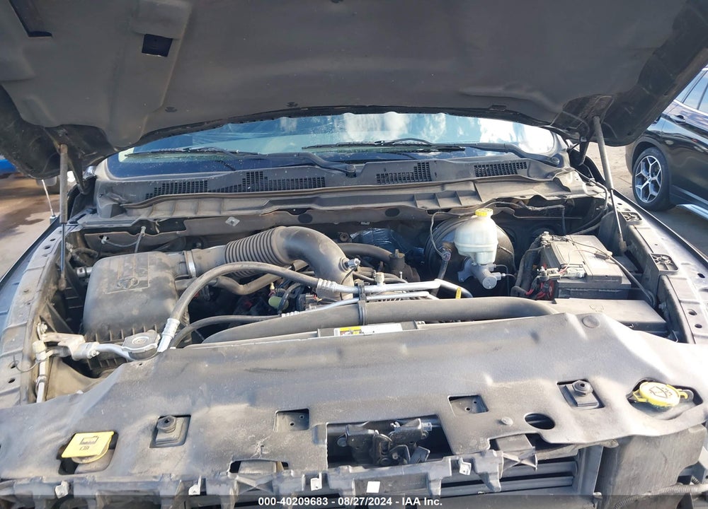 2015 RAM 1500 EXPRESS VIN: 1C6RR6KT3FS542494
