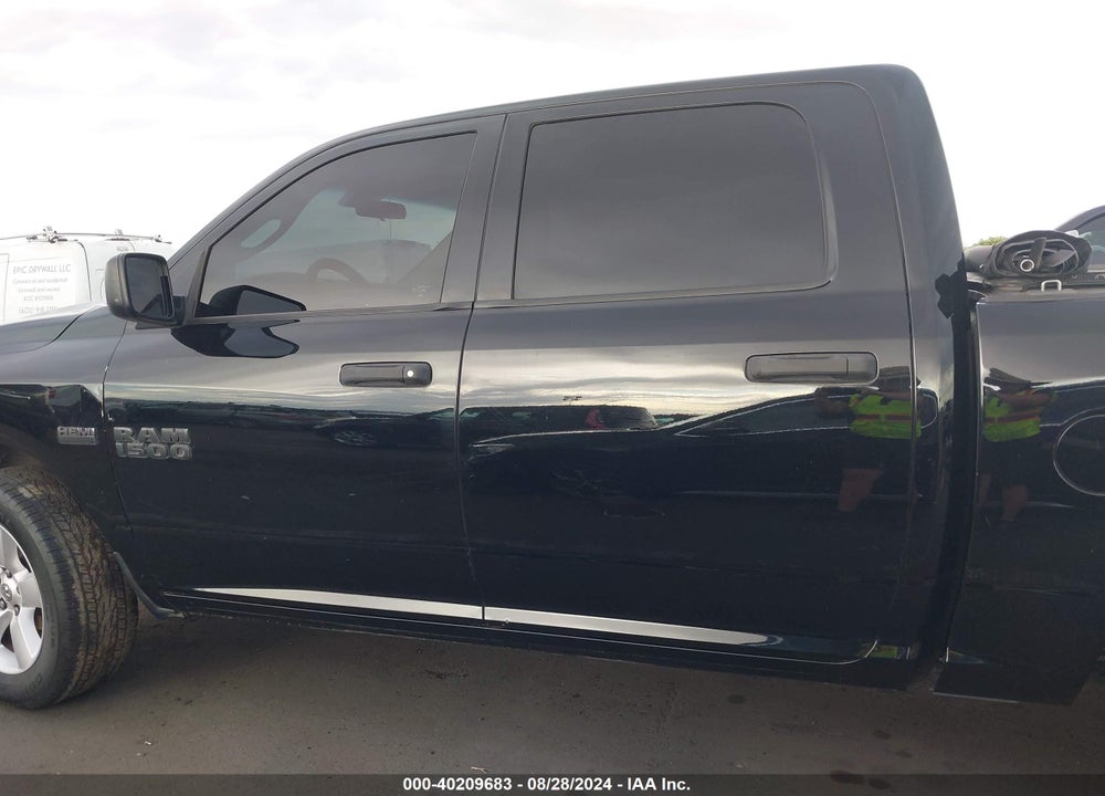 2015 RAM 1500 EXPRESS VIN: 1C6RR6KT3FS542494