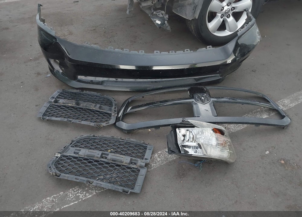 2015 RAM 1500 EXPRESS VIN: 1C6RR6KT3FS542494