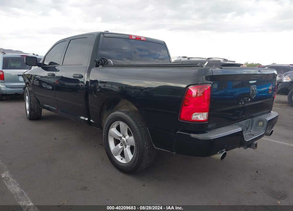 2015 RAM 1500 EXPRESS VIN: 1C6RR6KT3FS542494