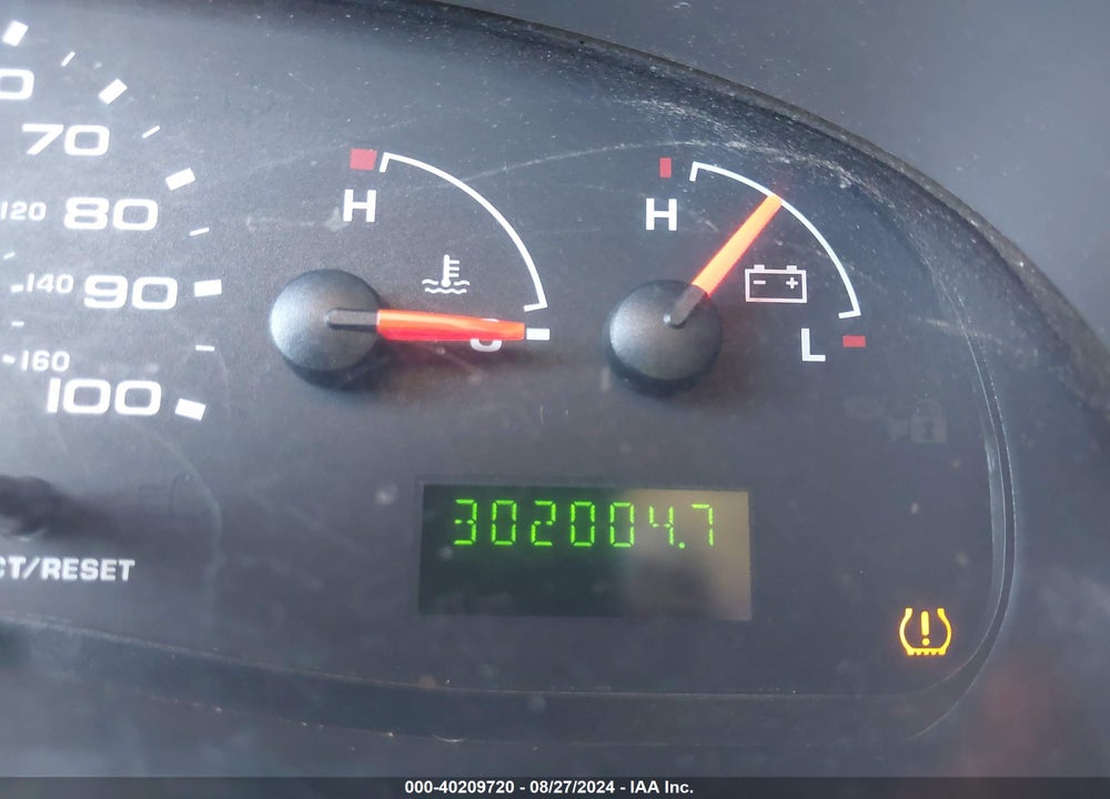 2008 FORD E-350 SUPER DUTY XLT VIN: 1FBNE31L18DB39970