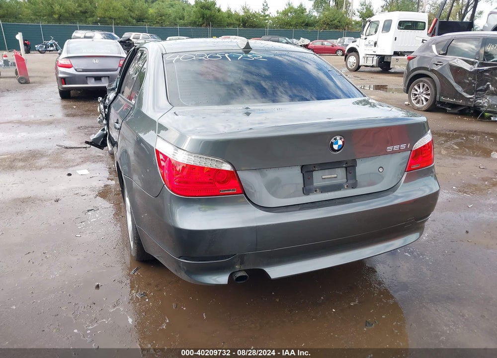 2005 BMW 525I VIN: WBANA535X5B856924