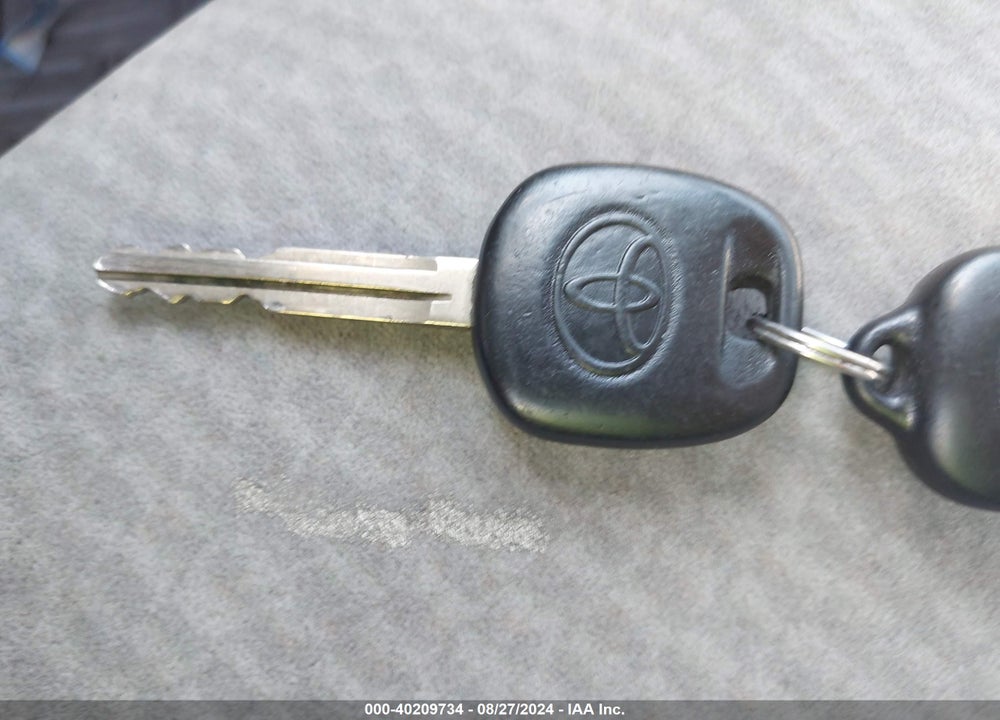 2007 TOYOTA COROLLA LE VIN: 2T1BR32E27C814353