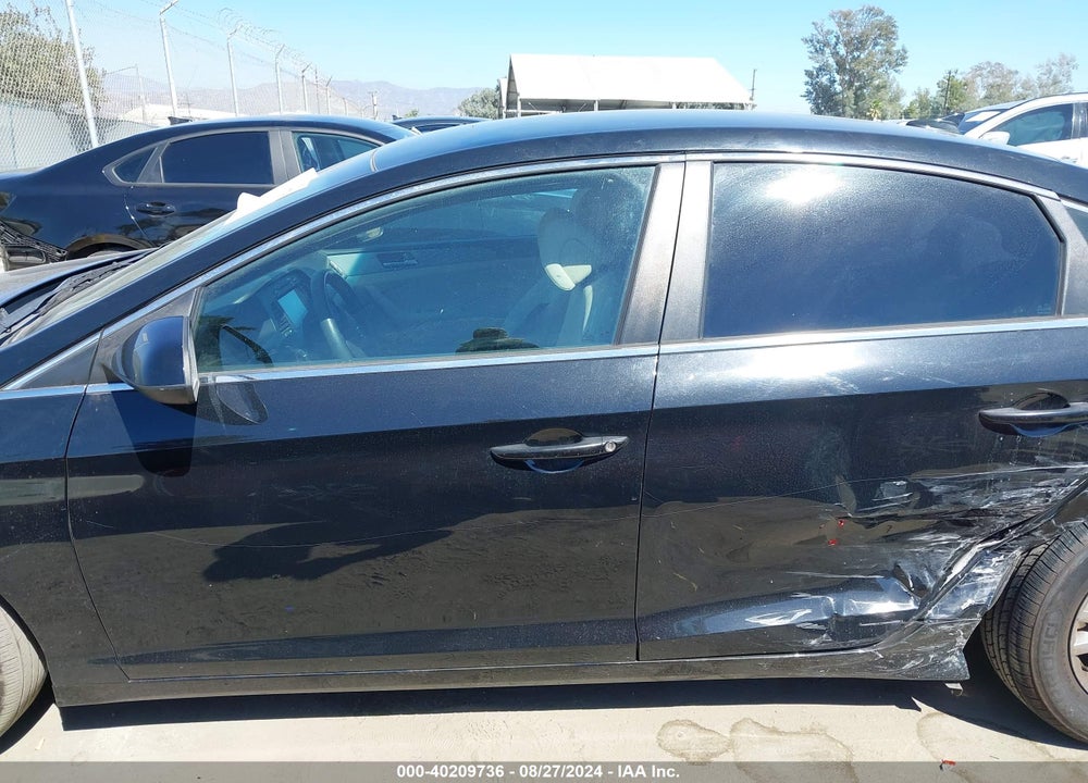 2017 HYUNDAI SONATA SE VIN: 5NPE24AF6HH569184