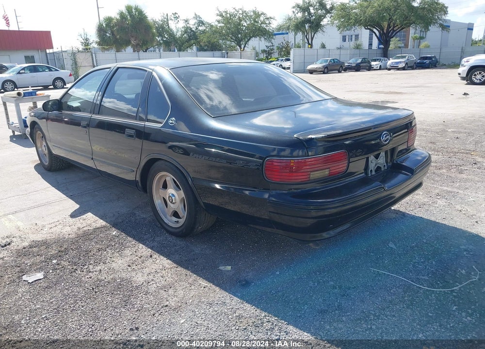 1996 CHEVROLET CAPRICE / IMPALA CLASSIC SS VIN: 1G1BL52PXTR174299