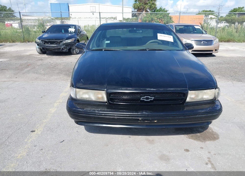 1996 CHEVROLET CAPRICE / IMPALA CLASSIC SS VIN: 1G1BL52PXTR174299