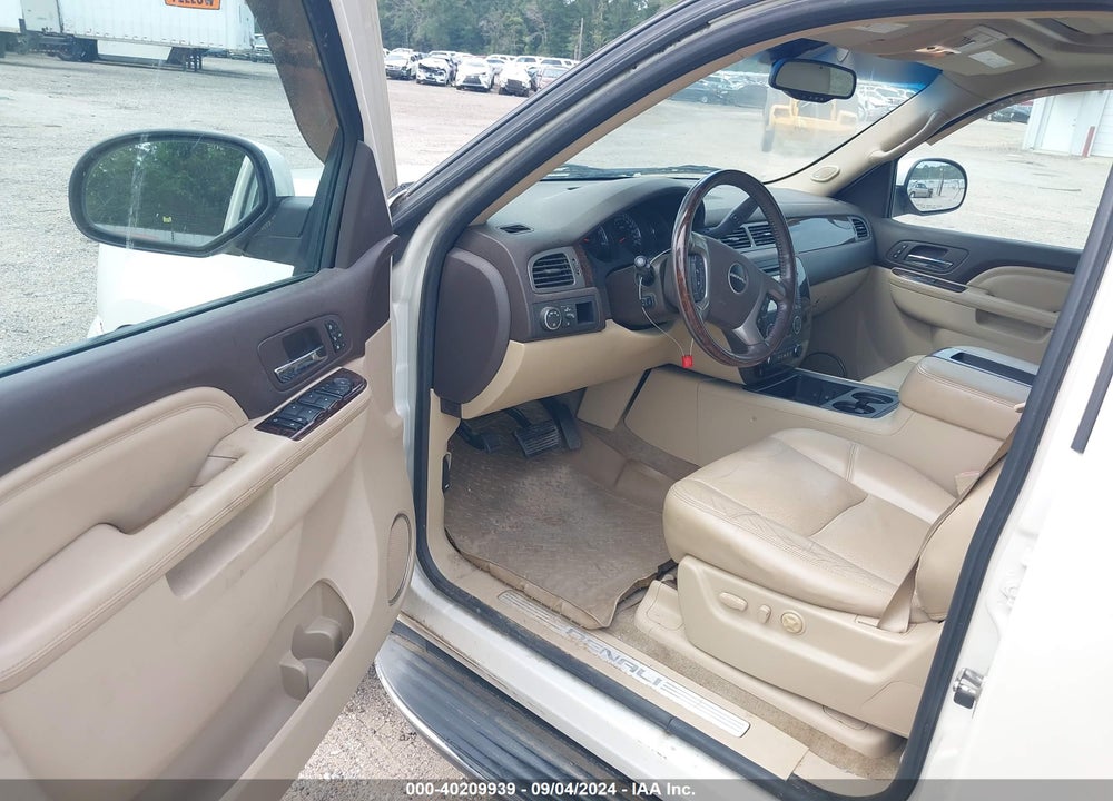 2012 GMC YUKON XL 1500 DENALI VIN: 1GKS2MEF4CR216011