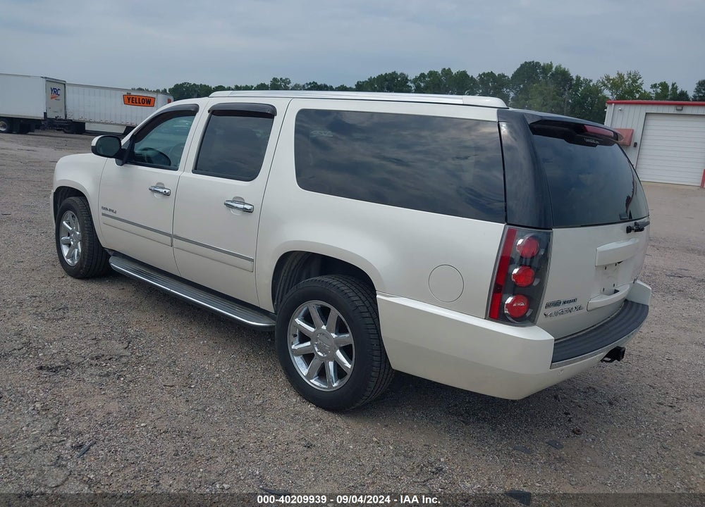 2012 GMC YUKON XL 1500 DENALI VIN: 1GKS2MEF4CR216011