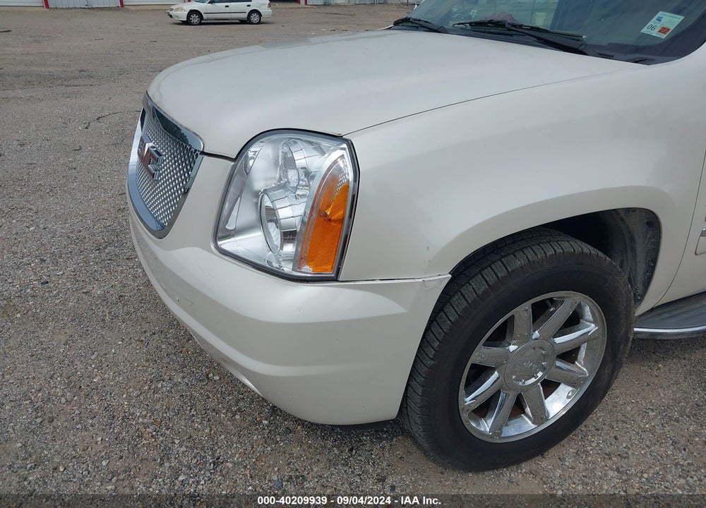 2012 GMC YUKON XL 1500 DENALI VIN: 1GKS2MEF4CR216011