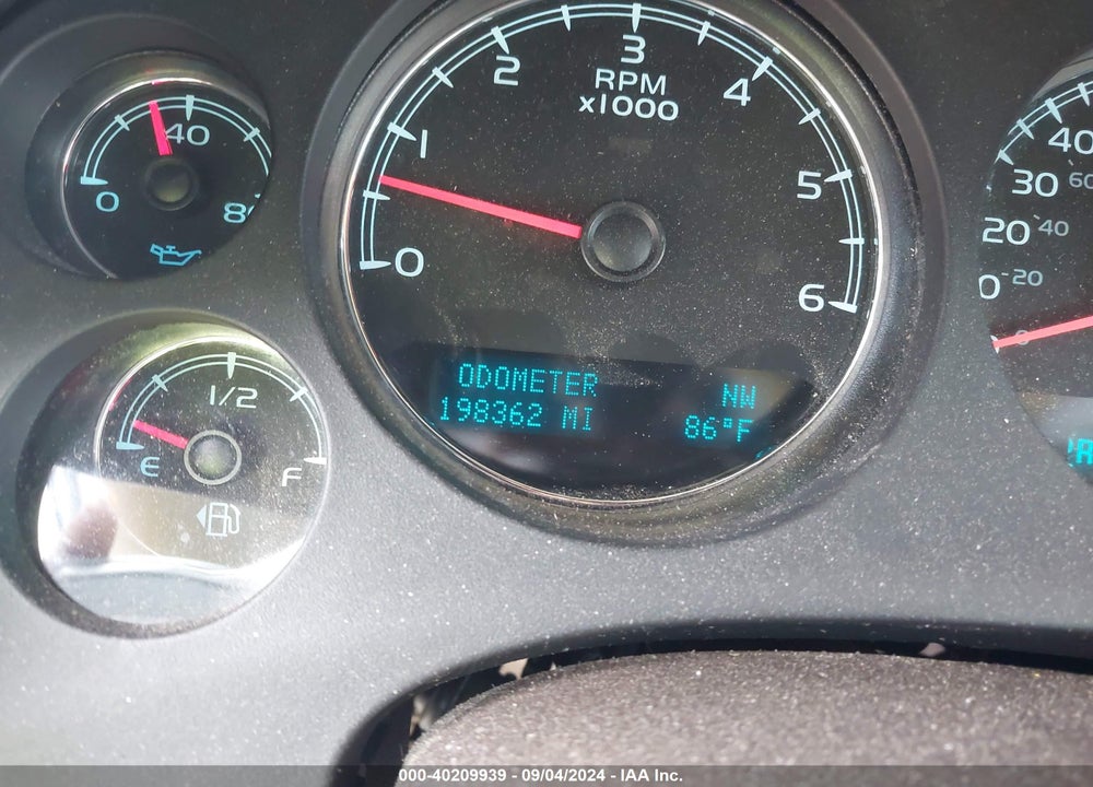 2012 GMC YUKON XL 1500 DENALI VIN: 1GKS2MEF4CR216011