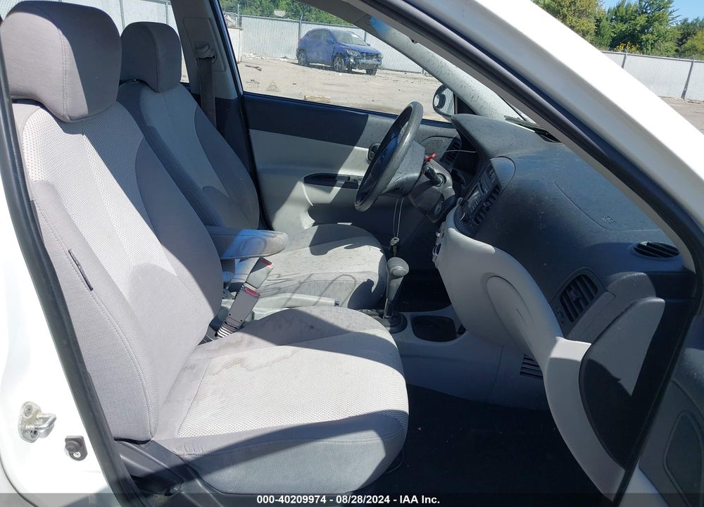 2009 HYUNDAI ACCENT GLS VIN: KMHCN46C09U337552
