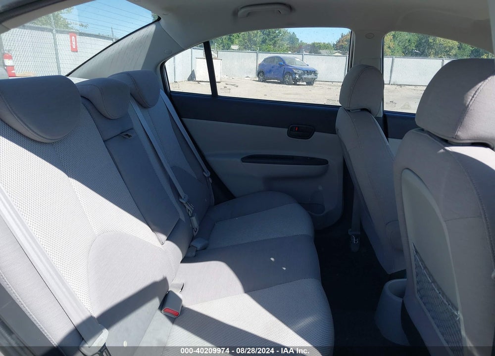 2009 HYUNDAI ACCENT GLS VIN: KMHCN46C09U337552