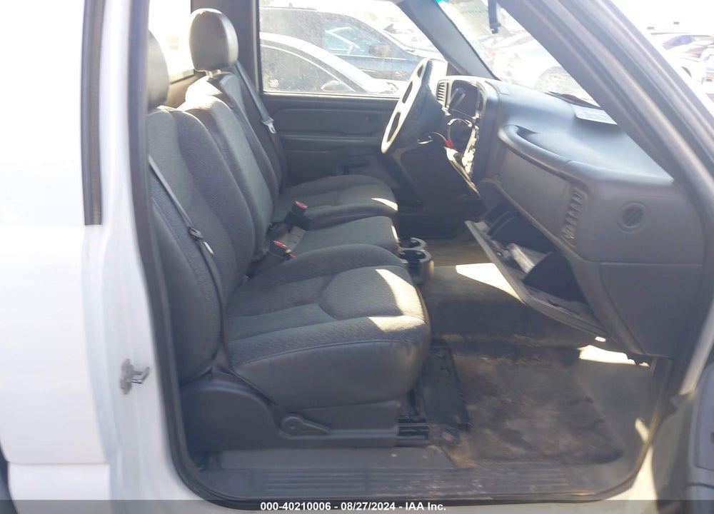 2006 CHEVROLET SILVERADO 1500 WORK TRUCK VIN: 1GCEC14V46E205213