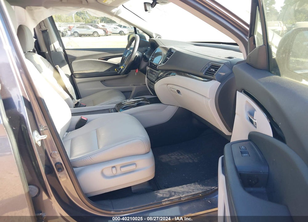 2019 HONDA PILOT TOURING VIN: 5FNYF5H6XKB010837