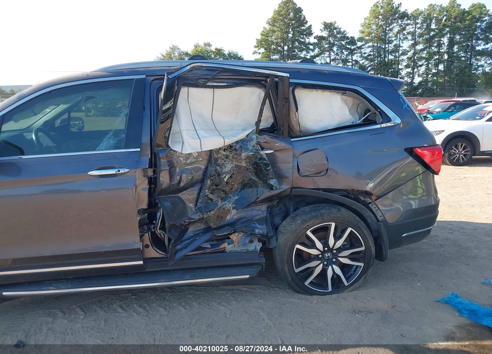 2019 HONDA PILOT TOURING VIN: 5FNYF5H6XKB010837