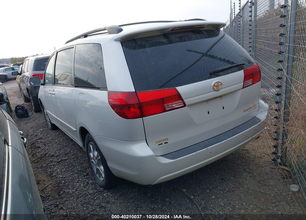 2004 TOYOTA SIENNA XLE VIN: 5TDBA22C94S019058