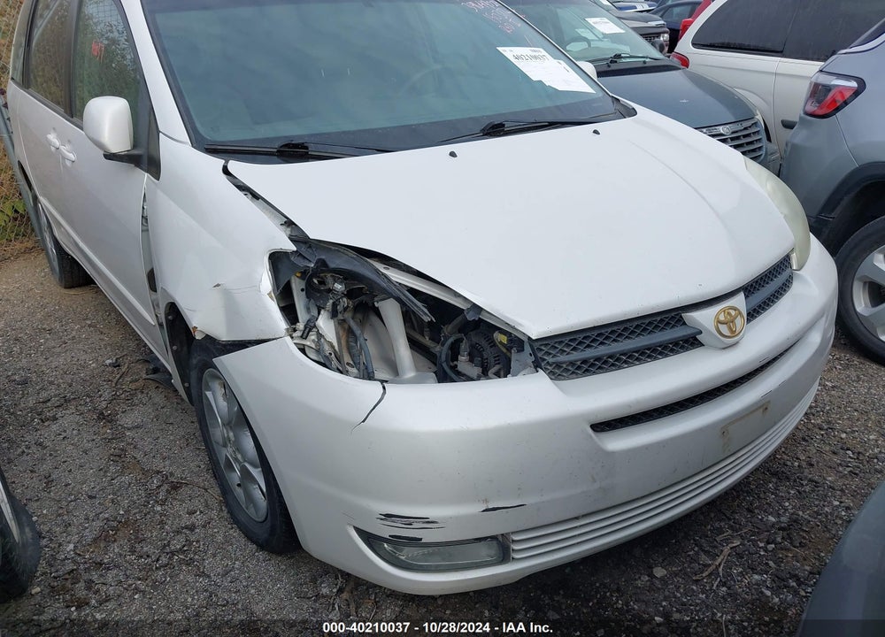 2004 TOYOTA SIENNA XLE VIN: 5TDBA22C94S019058