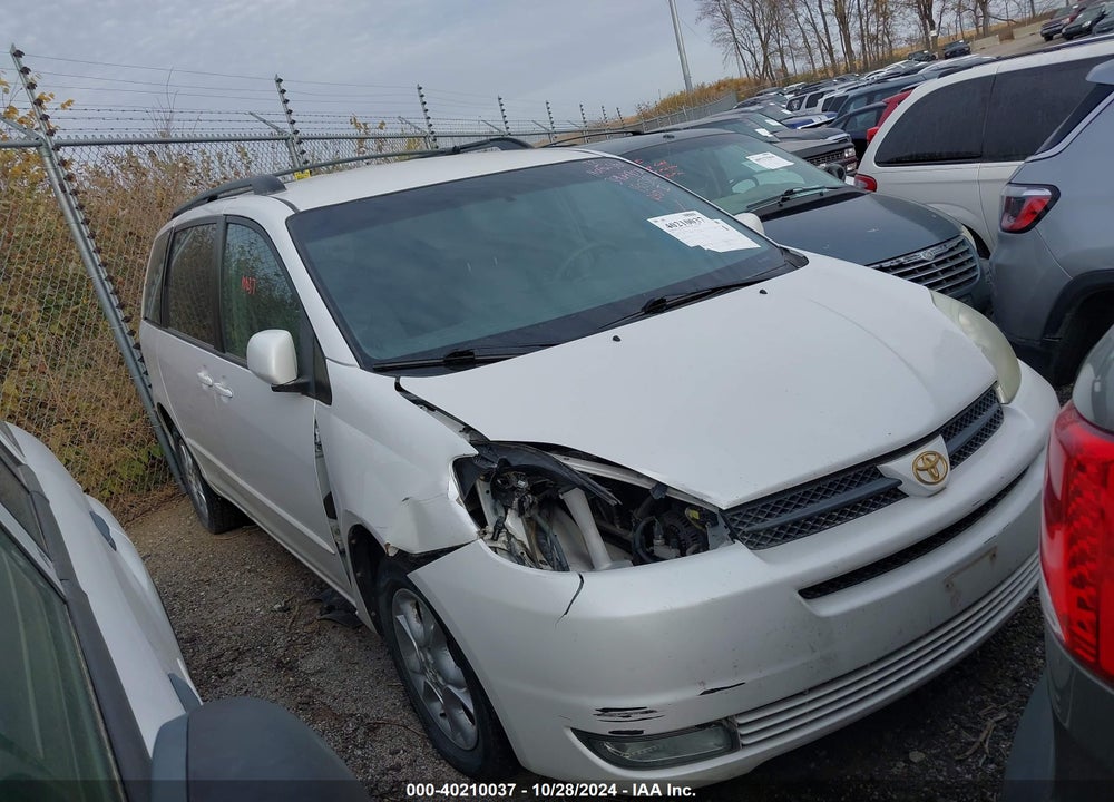 2004 TOYOTA SIENNA XLE VIN: 5TDBA22C94S019058