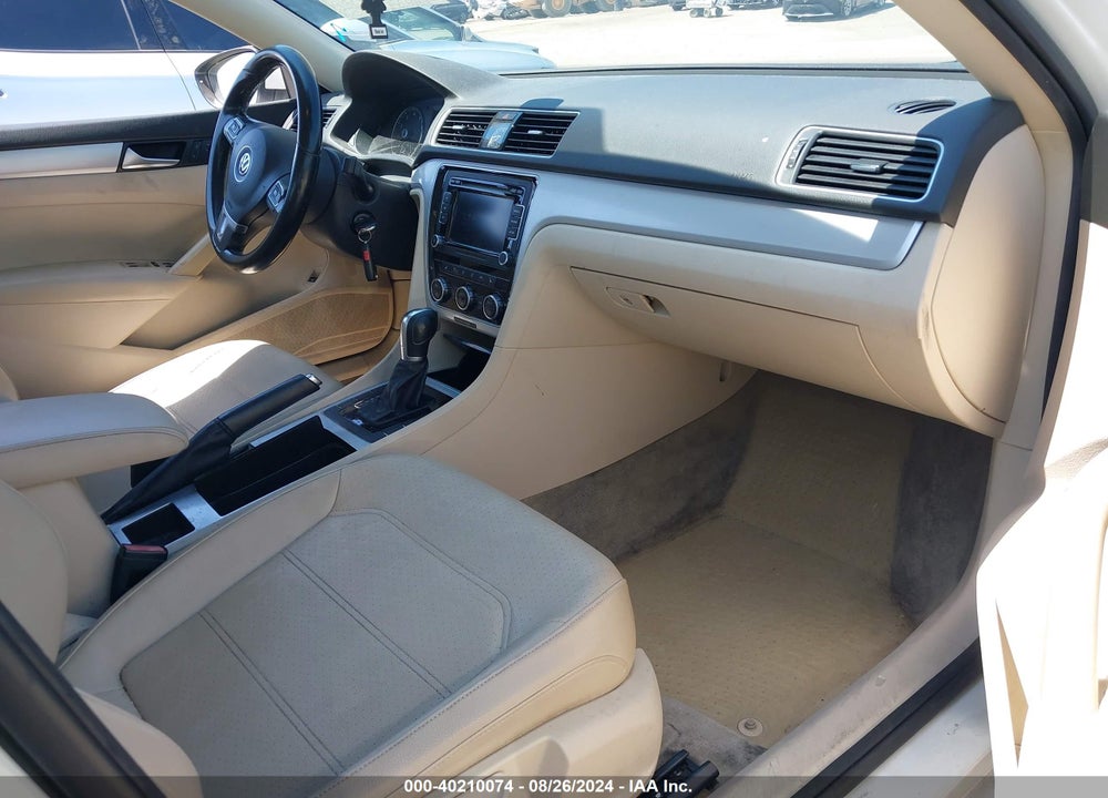 2012 VOLKSWAGEN PASSAT 2.5L SE VIN: 1VWBP7A34CC050227