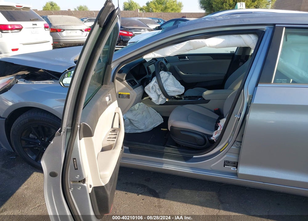 2016 HYUNDAI SONATA SE VIN: 5NPE24AF7GH350216