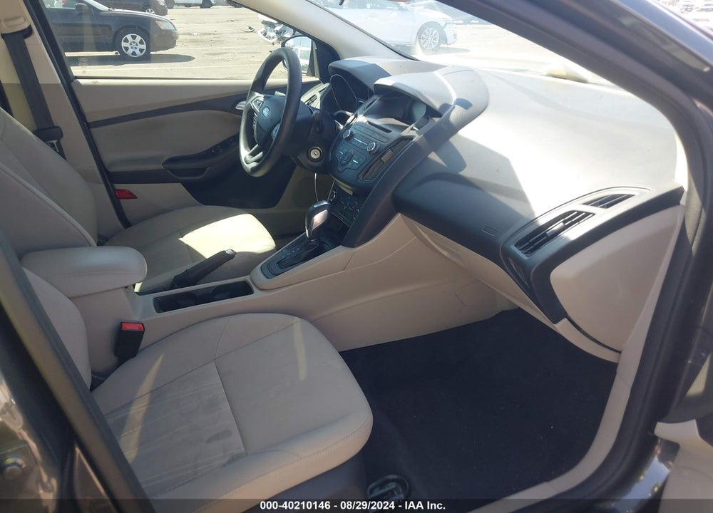 2015 FORD FOCUS SE VIN: 1FADP3F25FL300542