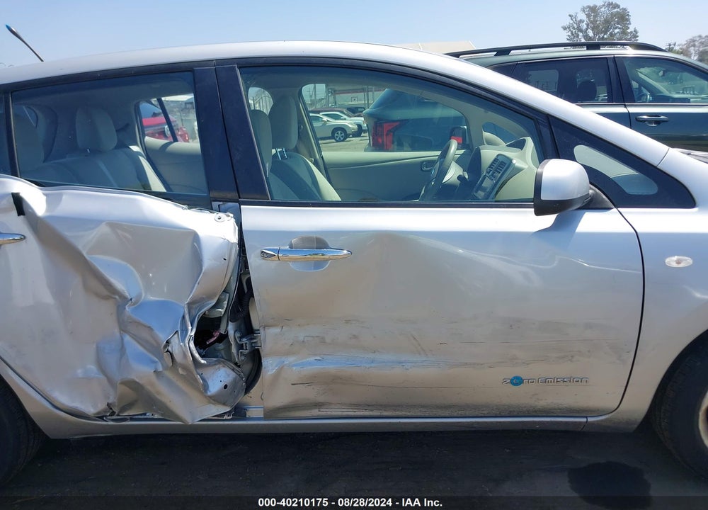 2012 NISSAN LEAF VIN: JN1AZ0CPXCT018658