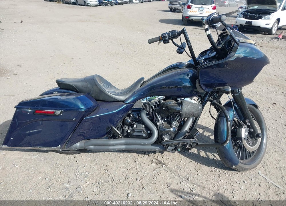 2015 HARLEY-DAVIDSON FLTRXS ROAD GLIDE SPECIAL VIN: 1HD1KTM14FB704328