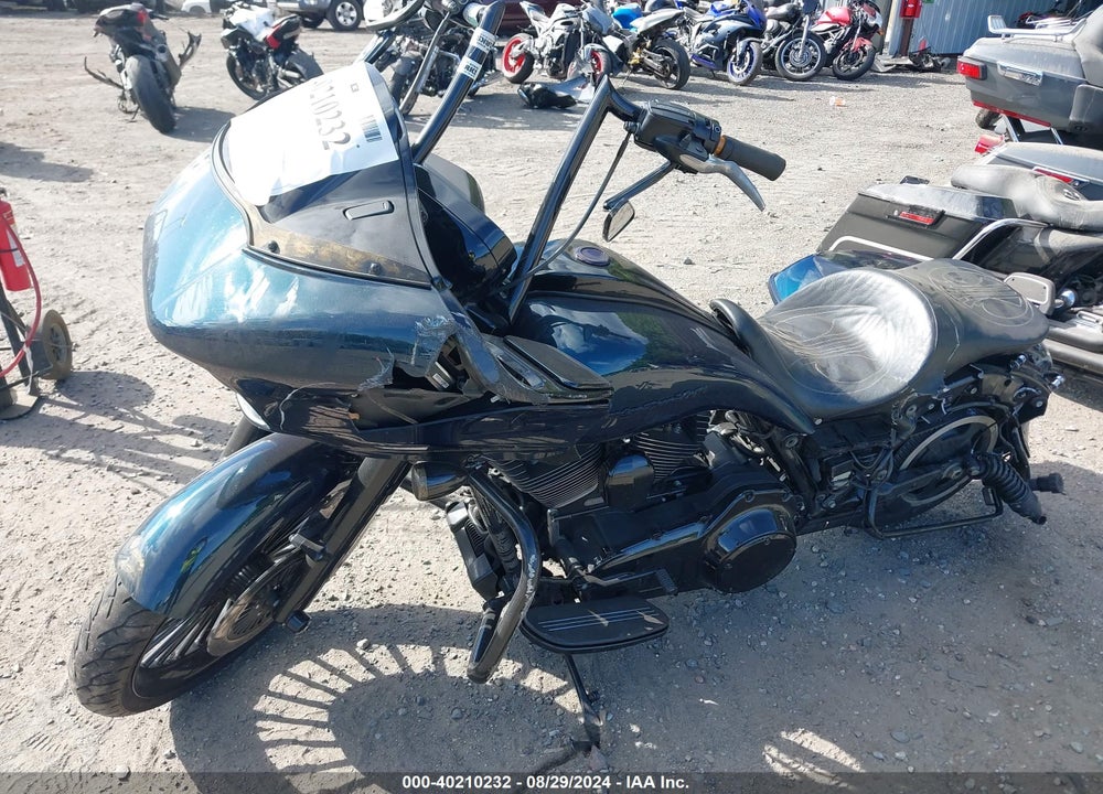 2015 HARLEY-DAVIDSON FLTRXS ROAD GLIDE SPECIAL VIN: 1HD1KTM14FB704328