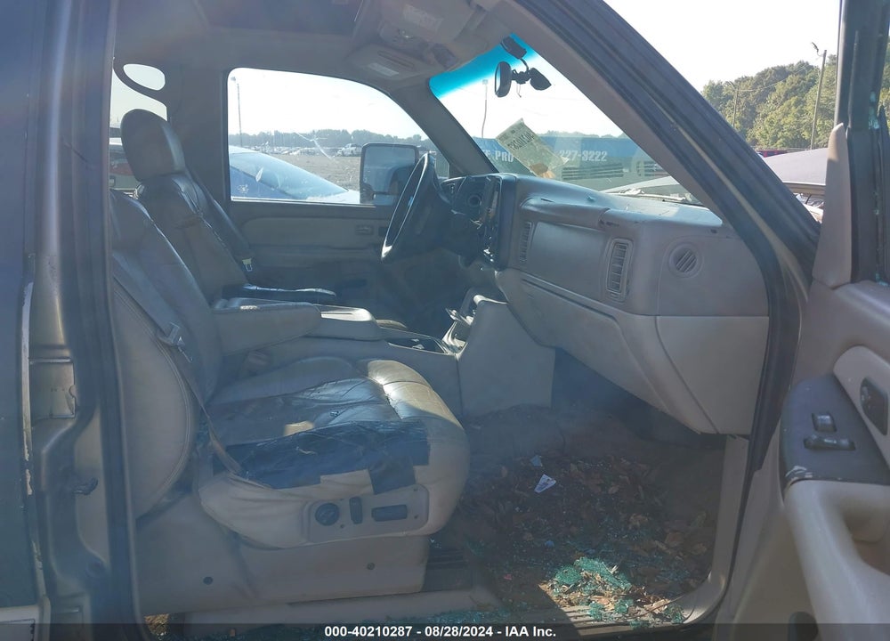 2001 CHEVROLET TAHOE LT VIN: 1GNEK13T61R163798