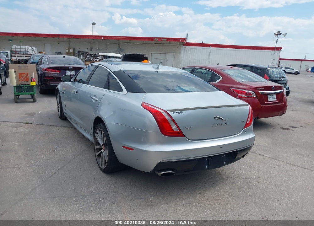 2016 JAGUAR XJ R - SPORT VIN: SAJWA1C7XG8W02312