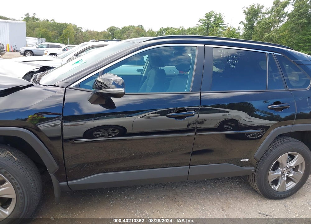 2024 TOYOTA RAV4 HYBRID XLE VIN: 4T3RWRFV0RU142631