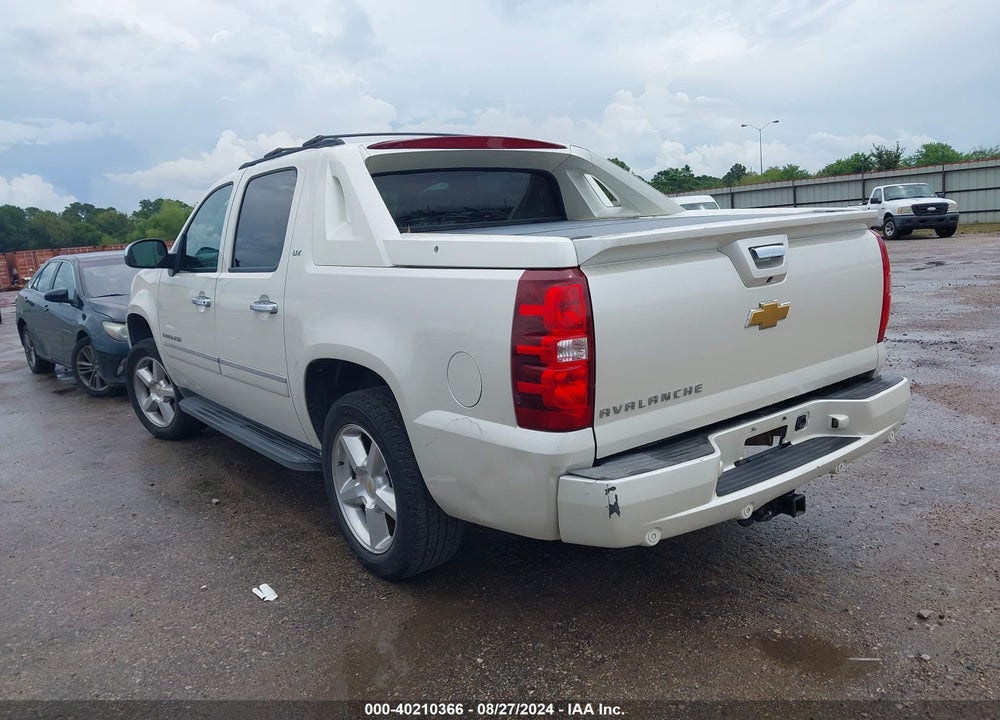 2012 CHEVROLET AVALANCHE 1500 LTZ VIN: 3GNMCGE01CG290878