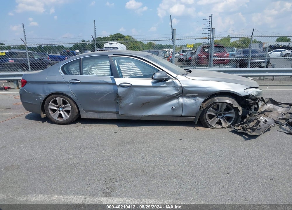 2011 BMW 528I VIN: WBAFR1C50BC746833
