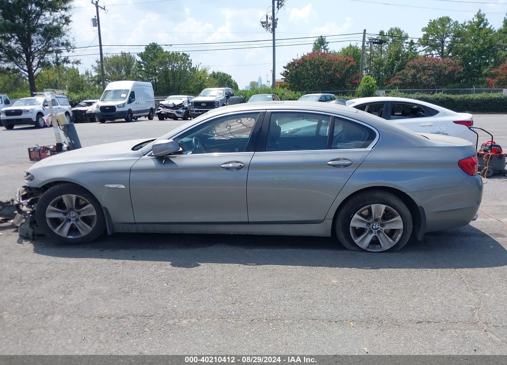 2011 BMW 528I VIN: WBAFR1C50BC746833