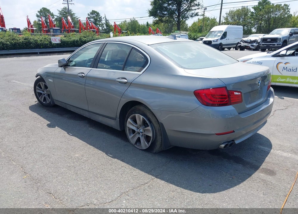 2011 BMW 528I VIN: WBAFR1C50BC746833