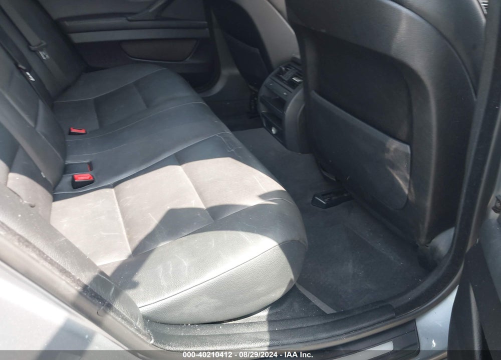 2011 BMW 528I VIN: WBAFR1C50BC746833