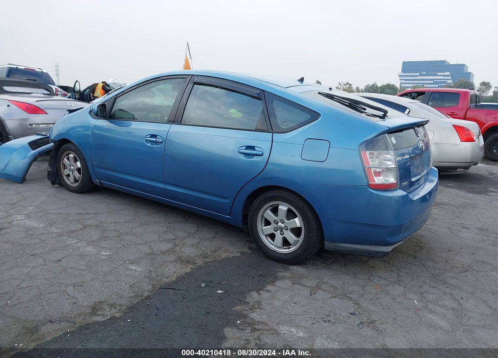 2005 TOYOTA PRIUS VIN: JTDKB20U157051555