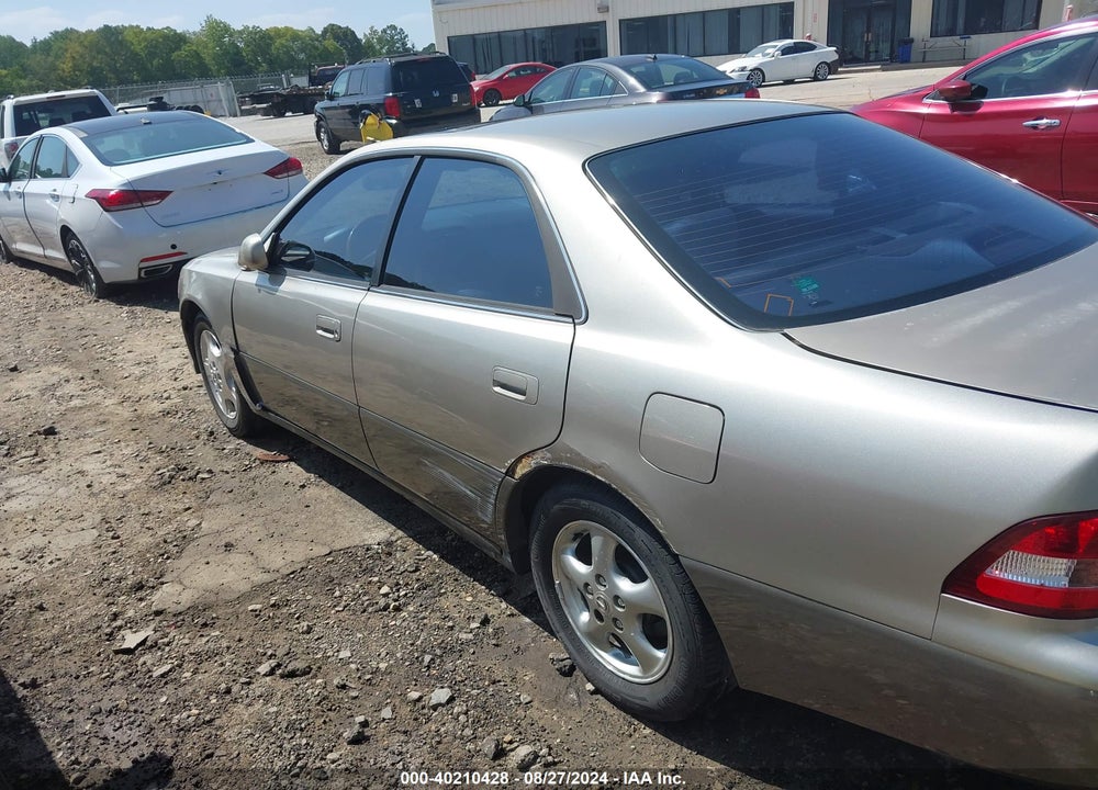 2000 LEXUS ES 300 VIN: JT8BF28G9Y0286218