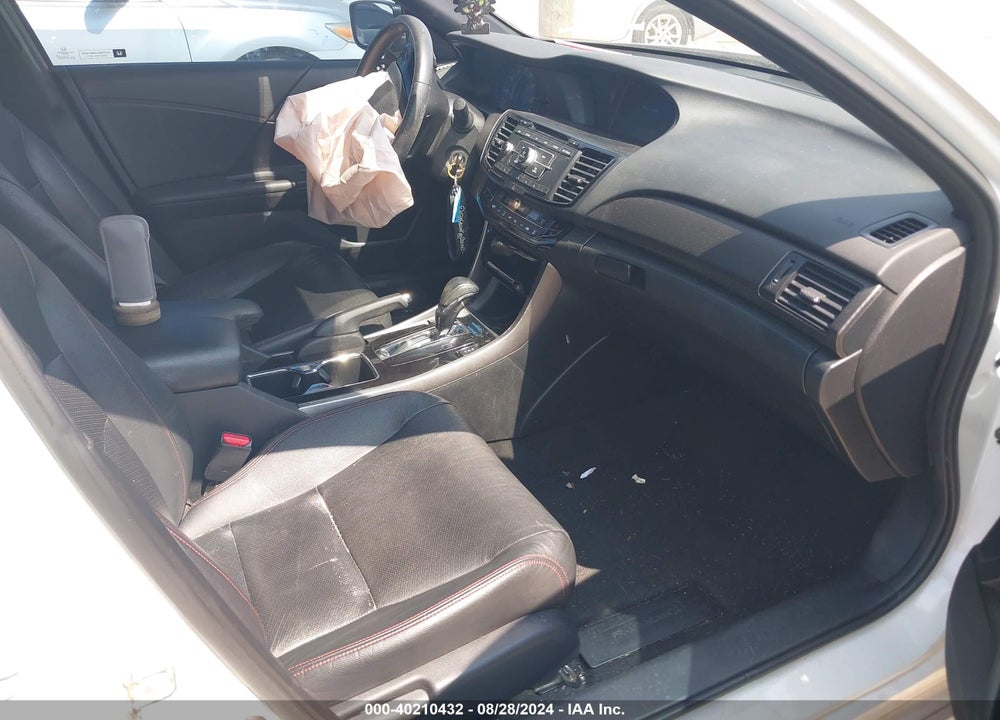 2017 HONDA ACCORD SPORT SE VIN: 1HGCR2F11HA142153